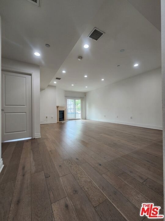 147 S Doheny Drive - Photo 16