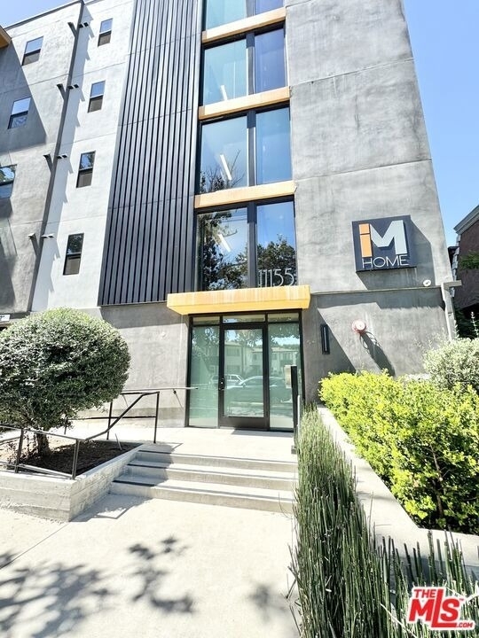 11155 Huston St - Photo 6
