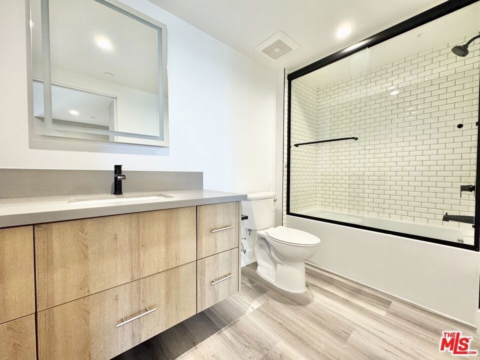 11155 Huston St - Photo 3