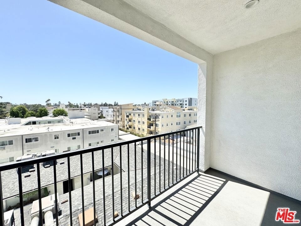 11155 Huston St - Photo 2