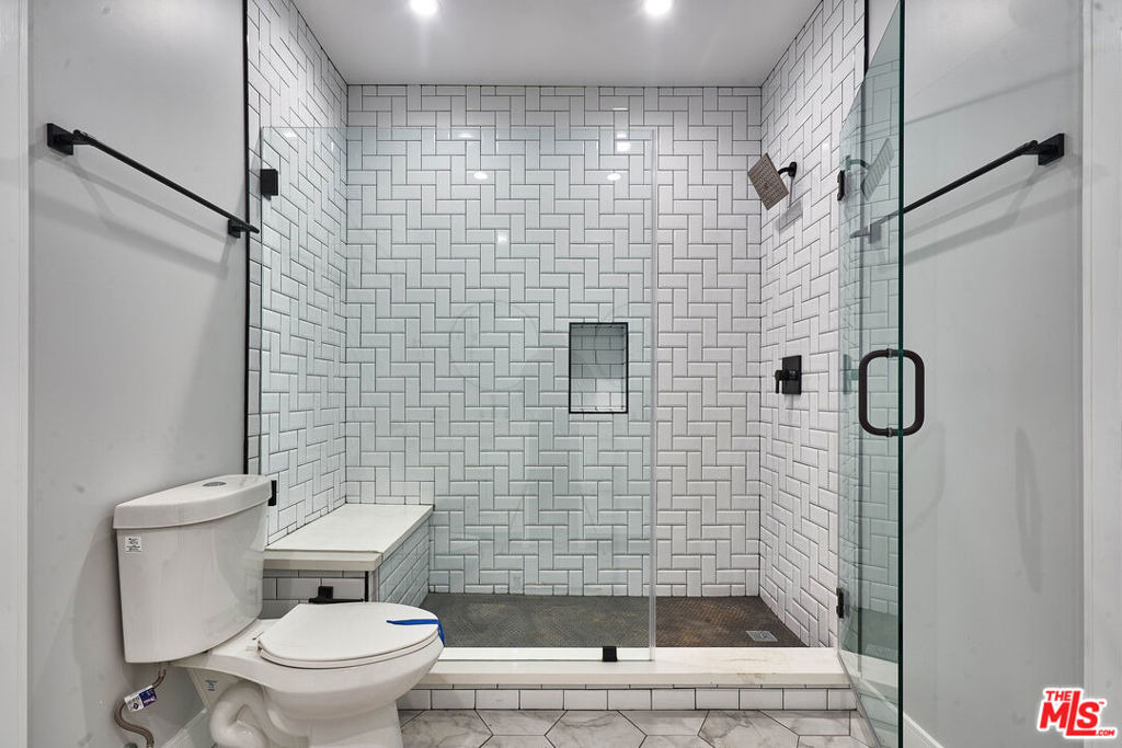 13928 Bessemer Street - Photo 8