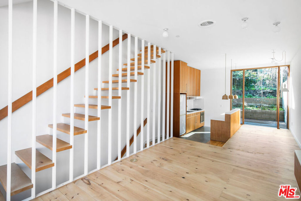 1416 Fairbanks Place - Photo 4
