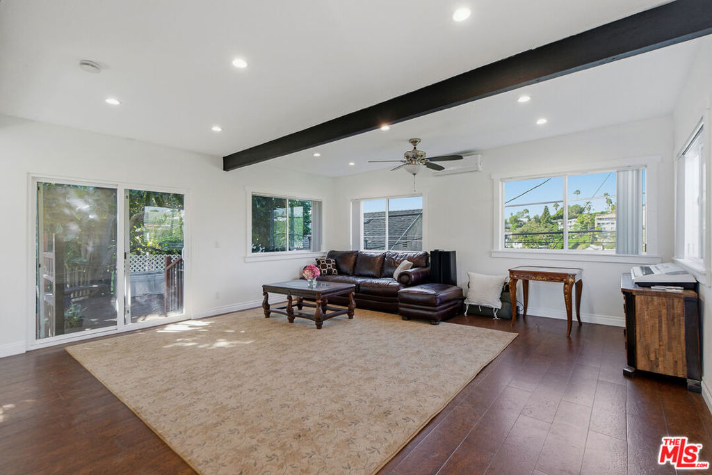 1301 Angelus Avenue - Photo 3