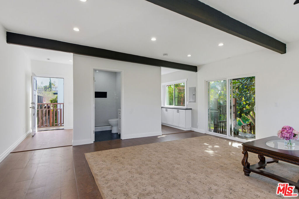 1301 Angelus Avenue - Photo 4