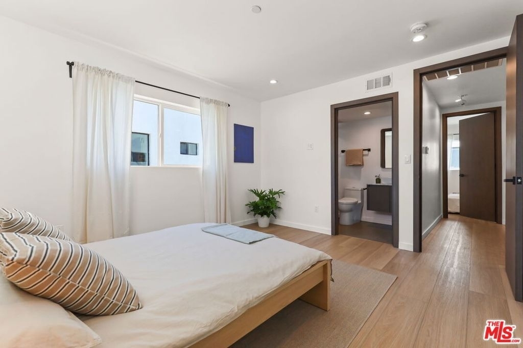 921 N Mariposa Avenue - Photo 32
