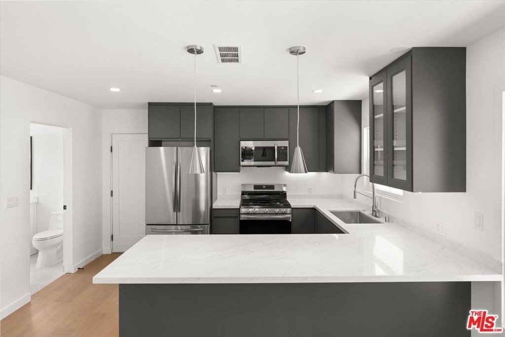 2316 Hill Street - Photo 7