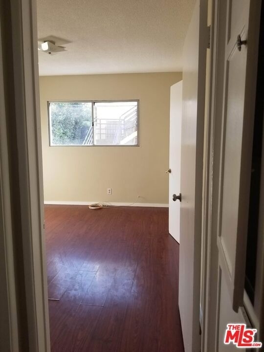 4106 Rosewood Avenue - Photo 6