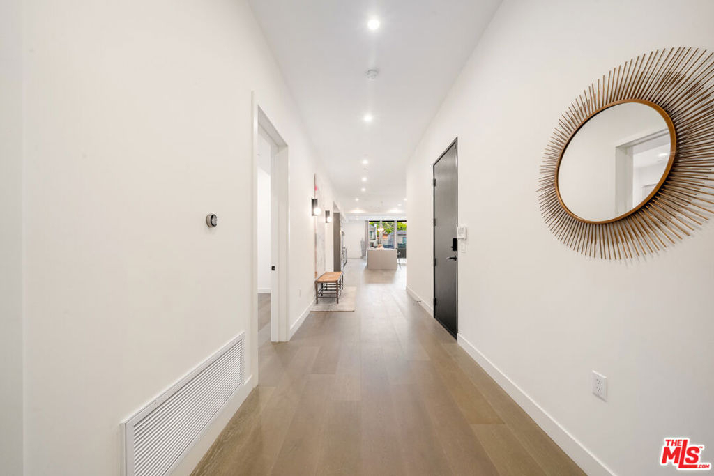 10563 Ashton Avenue - Photo 7