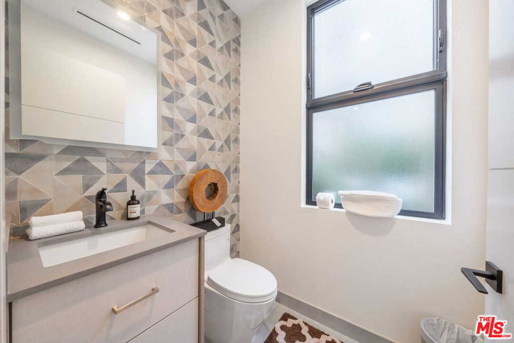 10563 Ashton Avenue - Photo 41