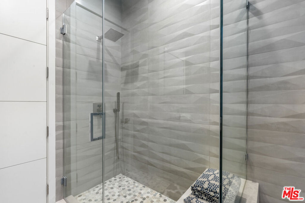 10563 Ashton Avenue - Photo 26