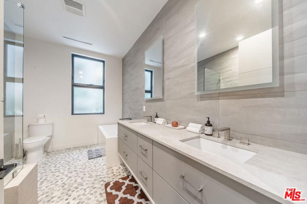 10563 Ashton Avenue - Photo 21