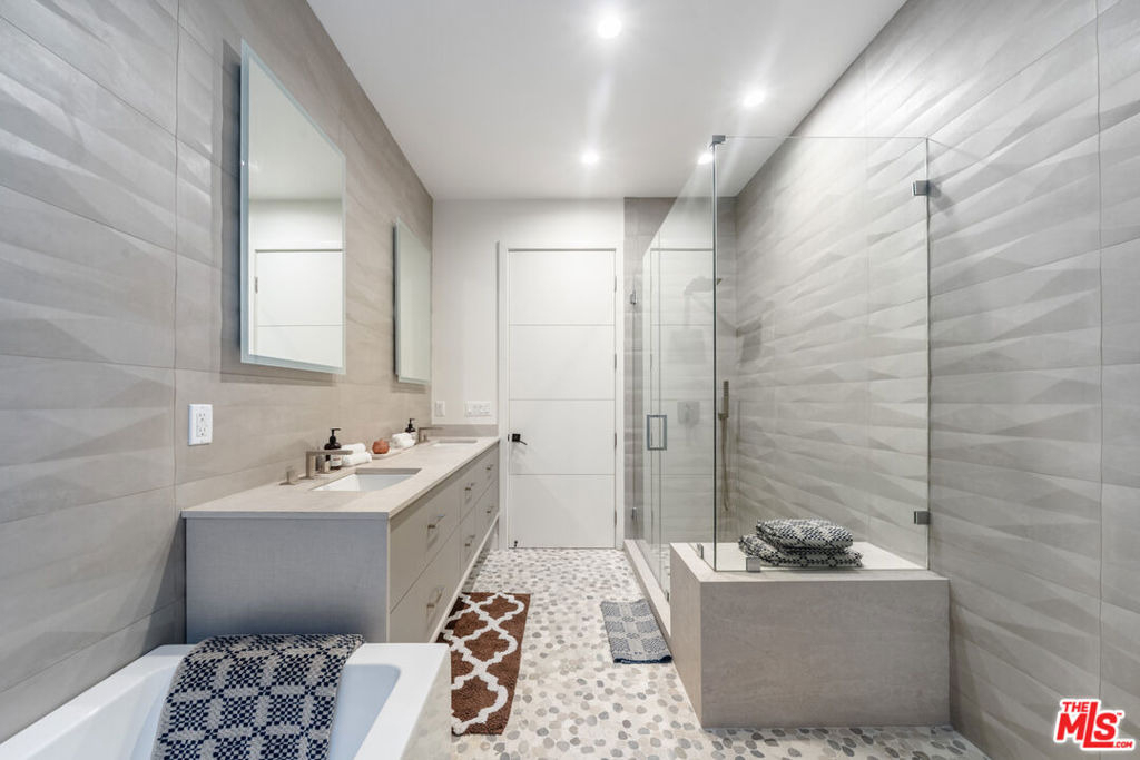 10563 Ashton Avenue - Photo 24