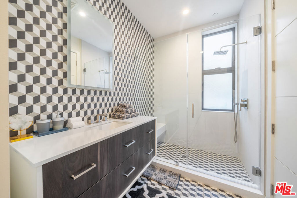 10563 Ashton Avenue - Photo 30