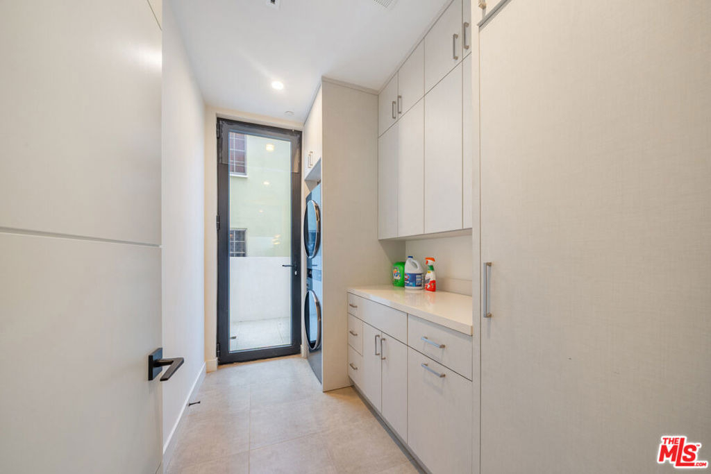 10563 Ashton Avenue - Photo 47