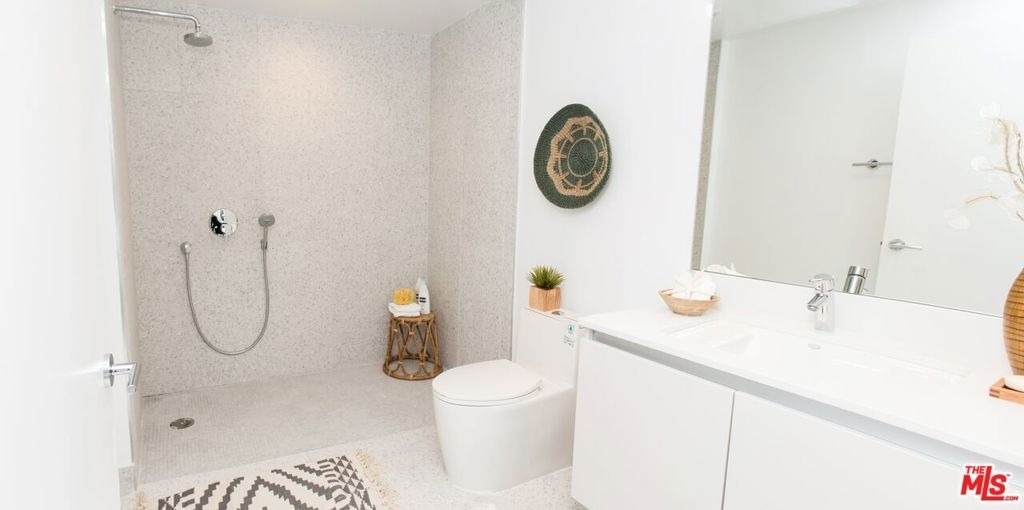 625 S Barrington Avenue - Photo 11