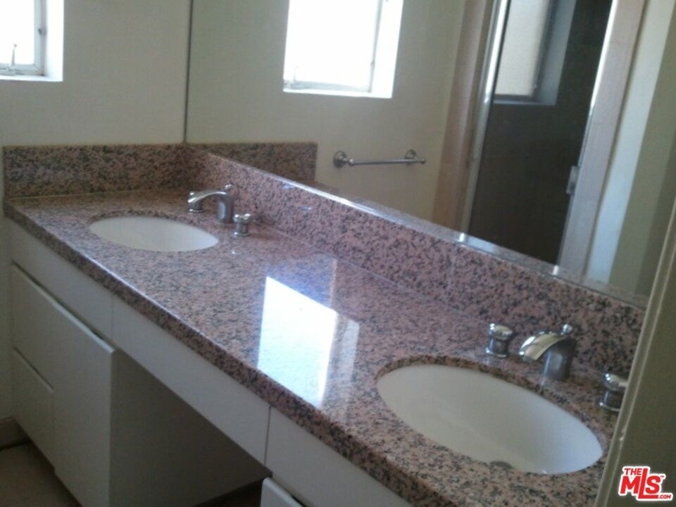 10655 Wilshire Boulevard - Photo 12