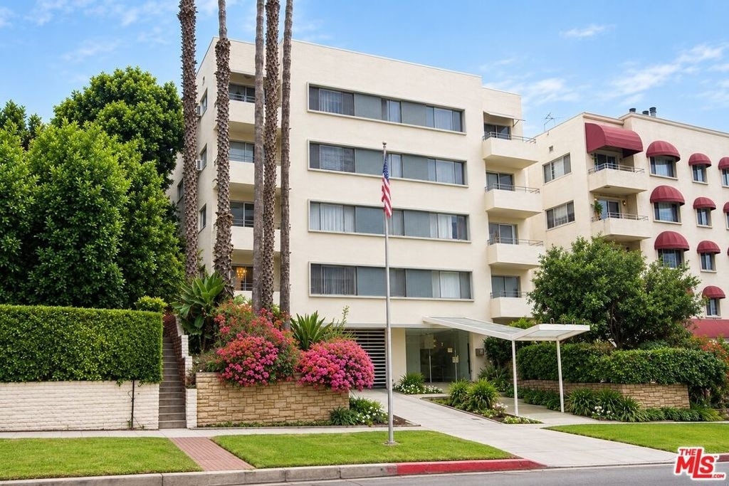 10655 Wilshire Boulevard - Photo 0