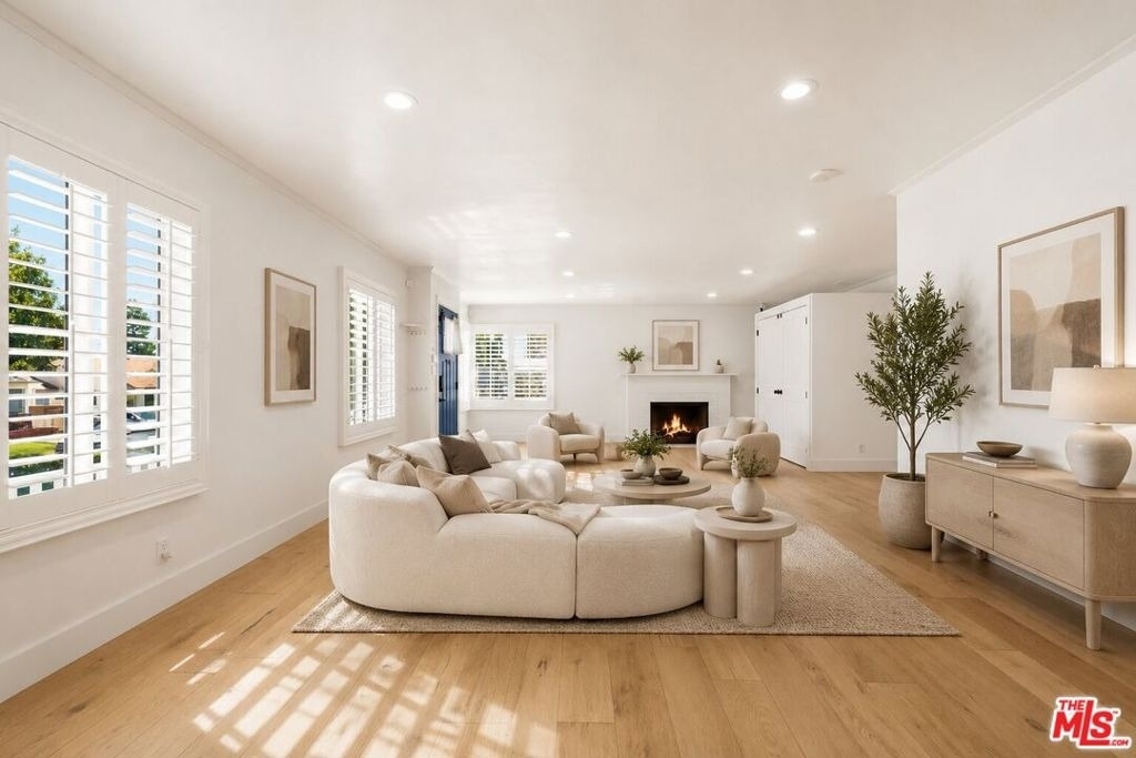 6647 W 82nd Street - Photo 2