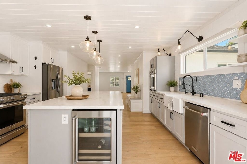 6647 W 82nd Street - Photo 6