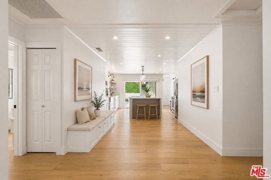 6647 W 82nd Street - Photo 4