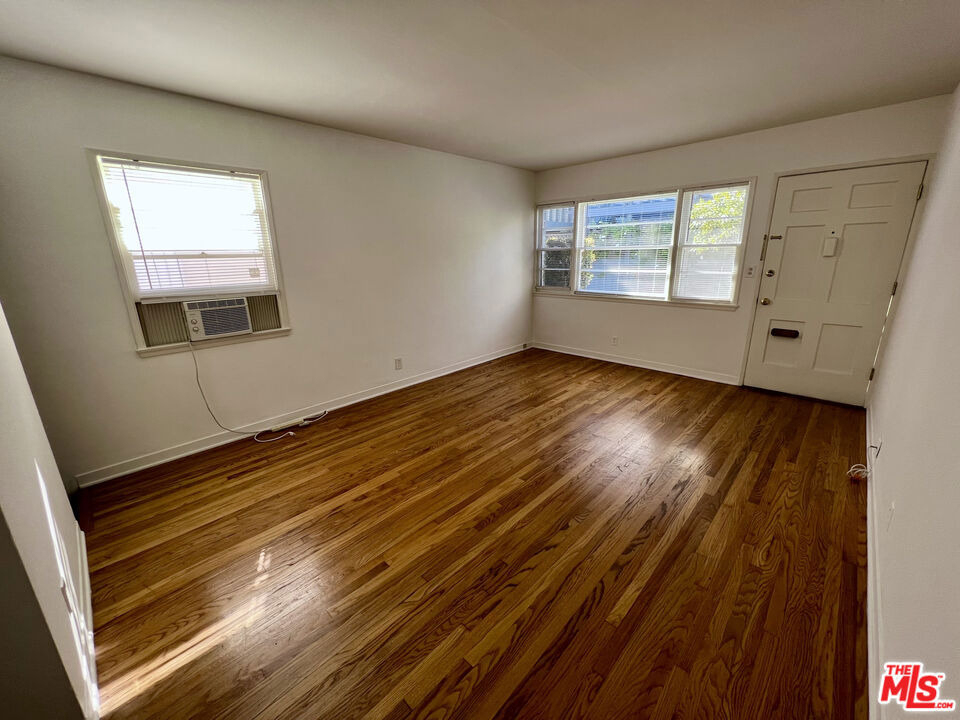 814 19th Street - Photo 8