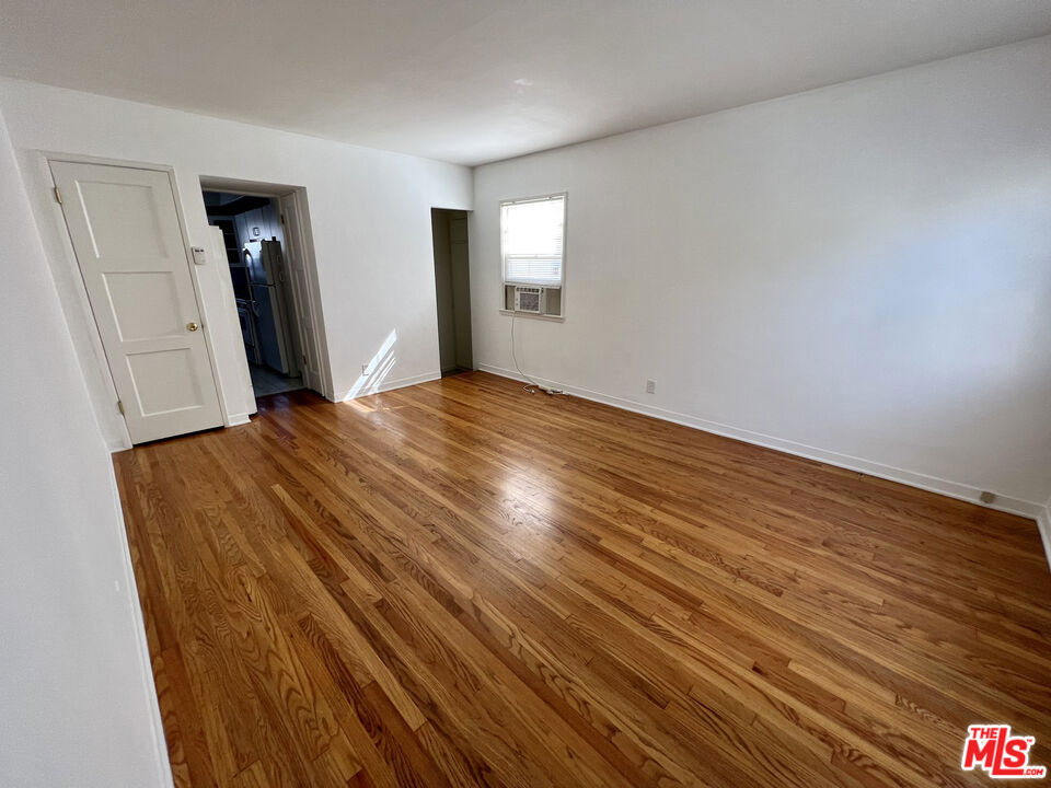 814 19th Street - Photo 6