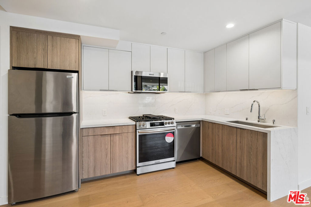 1257 N Detroit Street - Photo 2