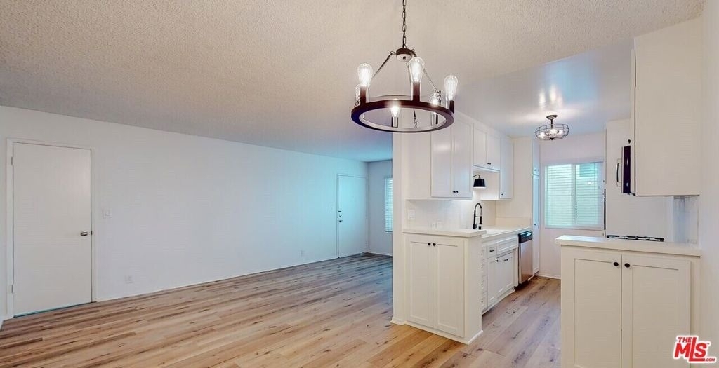 1827 Manning Avenue - Photo 8