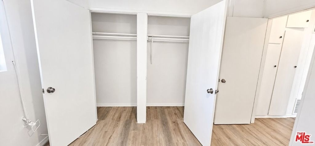 2630 S La Salle Avenue - Photo 9