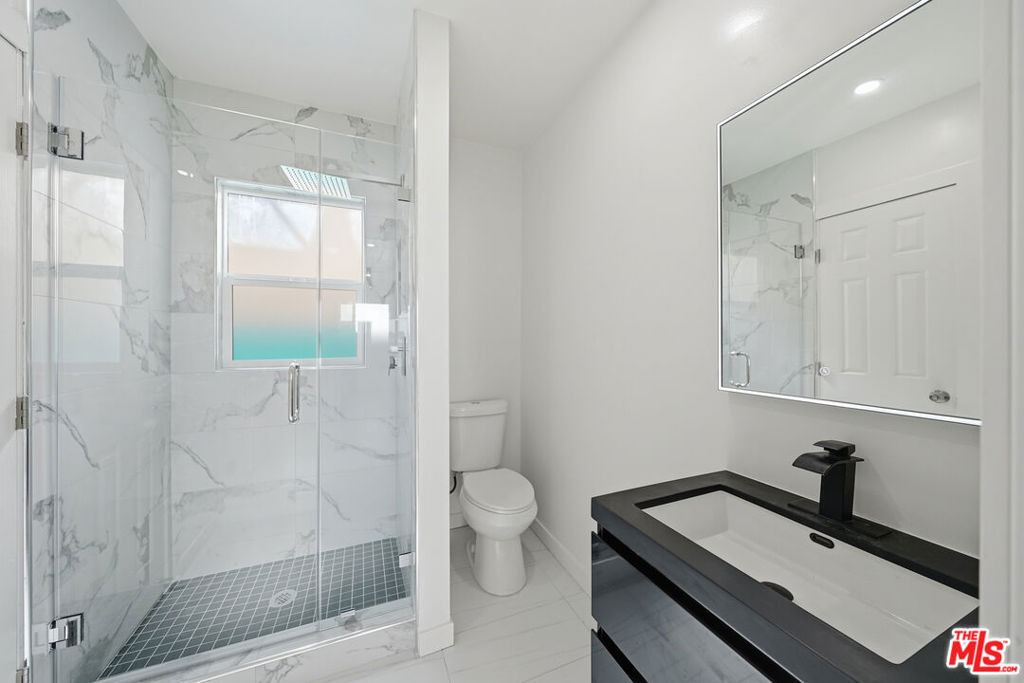 3020 W 12th Street - Photo 3