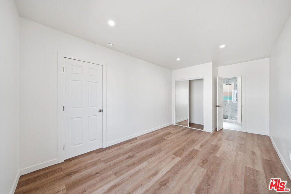 3020 W 12th Street - Photo 4