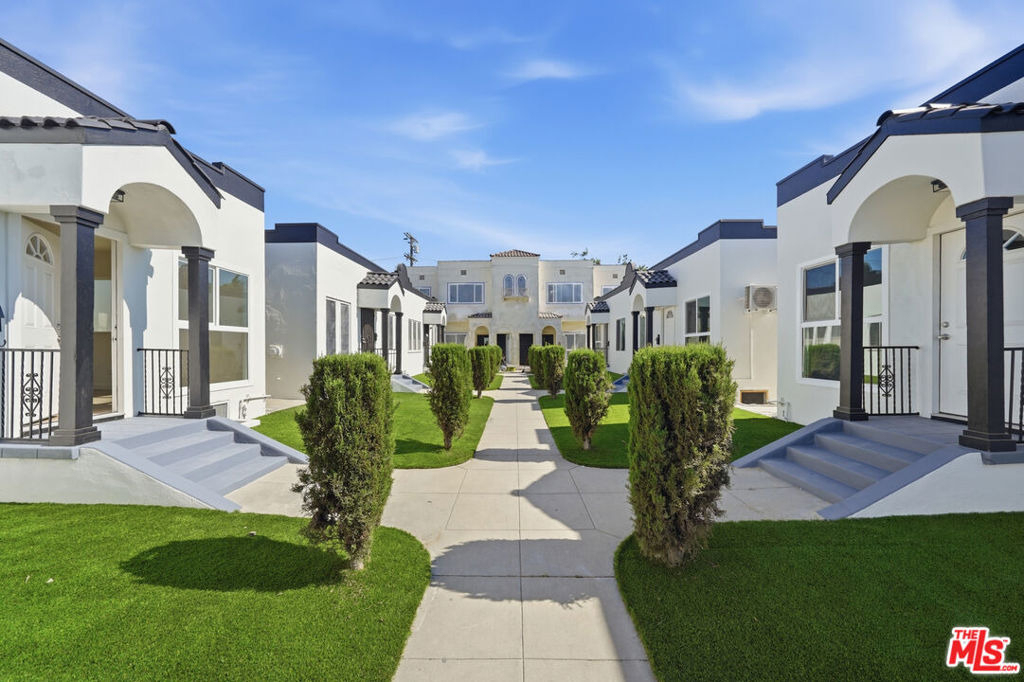 3020 W 12th Street - Photo 0