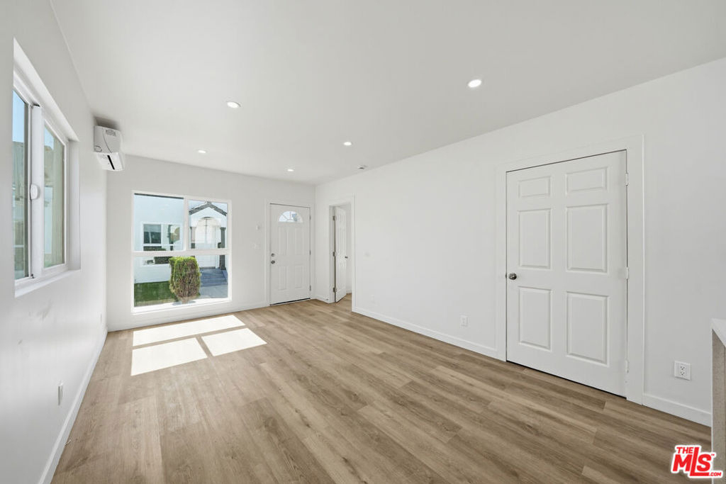 3020 W 12th Street - Photo 2