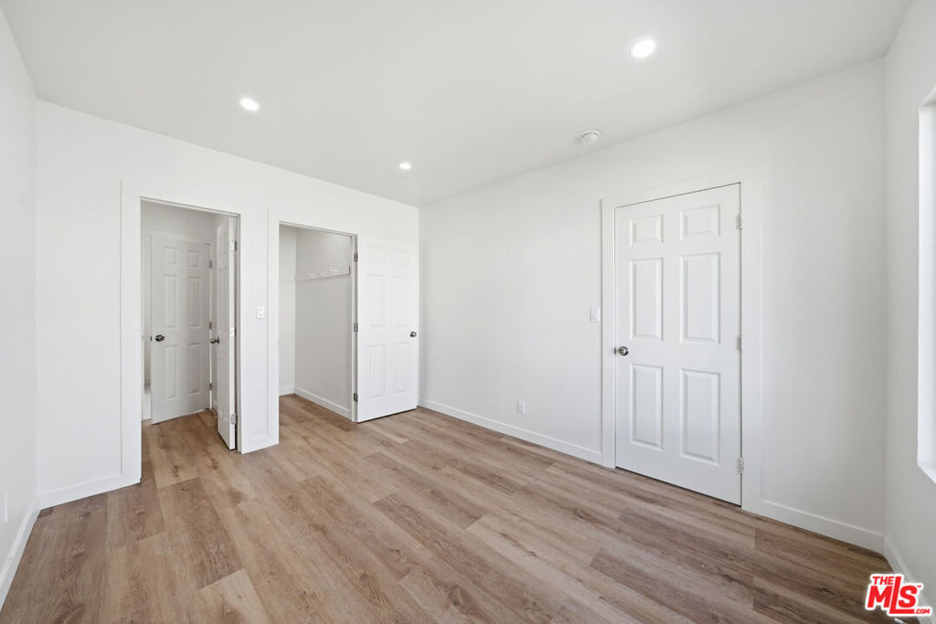 3020 W 12th Street - Photo 4