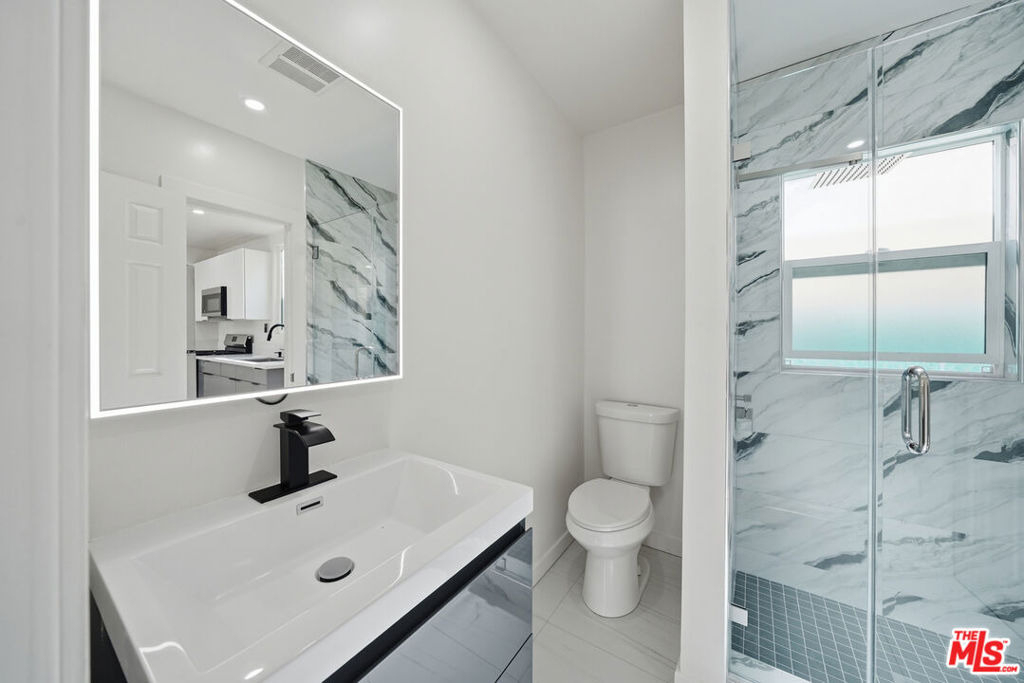 3020 W 12th Street - Photo 3
