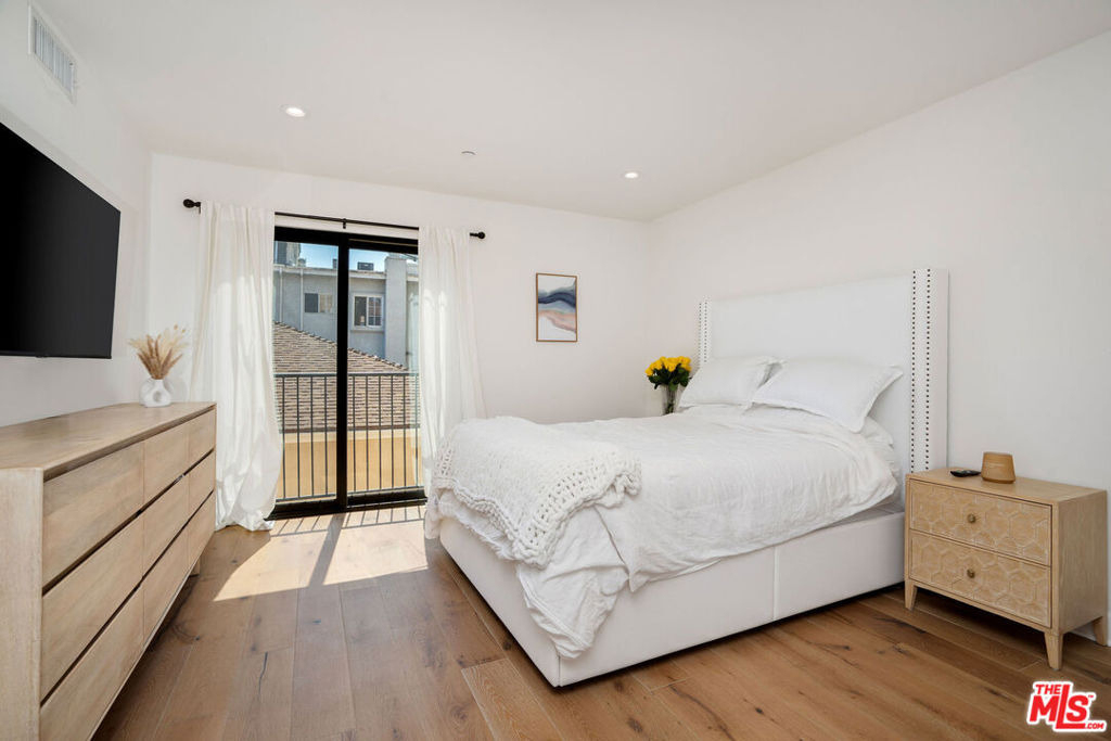 10523 Ashton Avenue - Photo 23