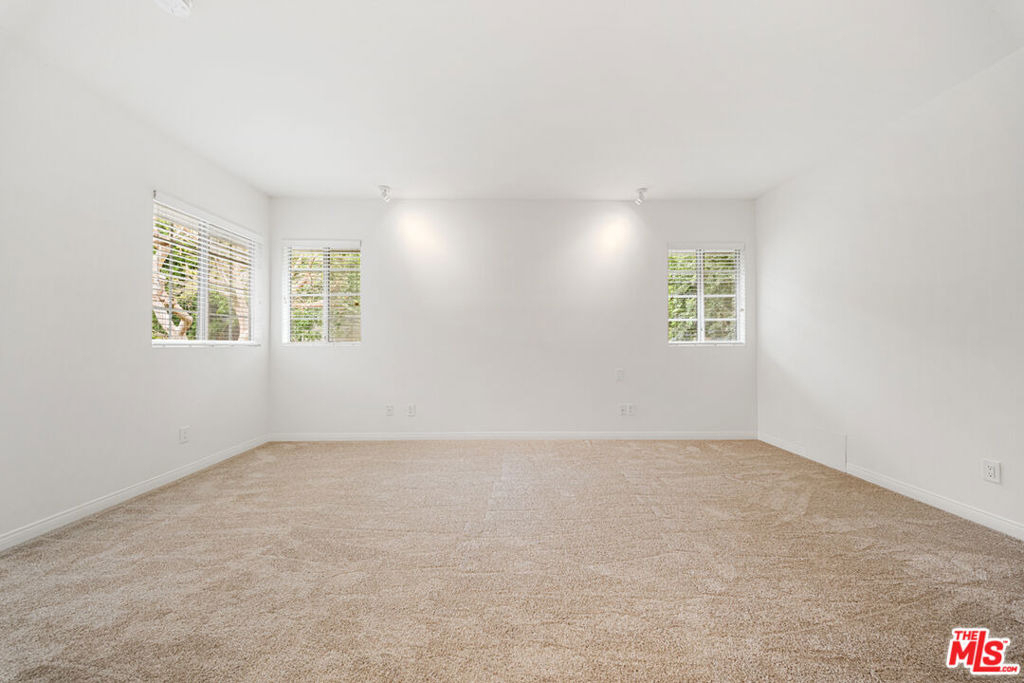 4144 Colfax Avenue - Photo 36
