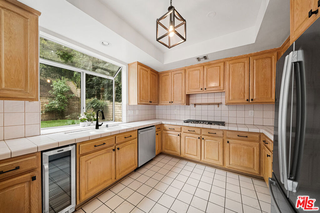 4144 Colfax Avenue - Photo 18