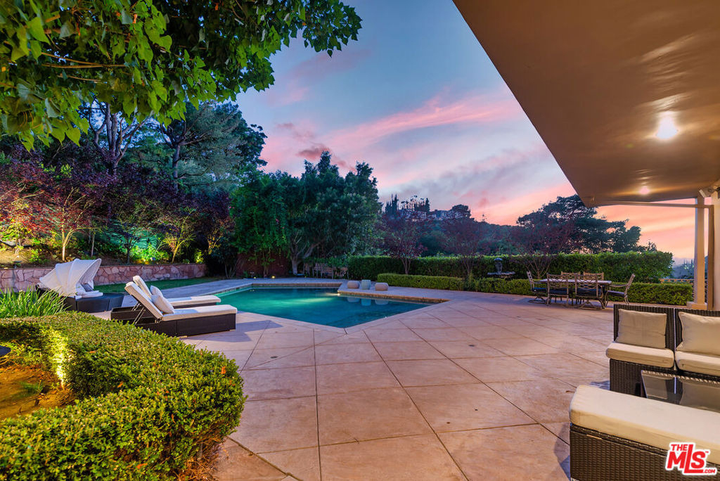 1915 Loma Vista Drive - Photo 18