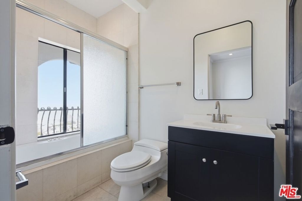 8908 Appian Way - Photo 32