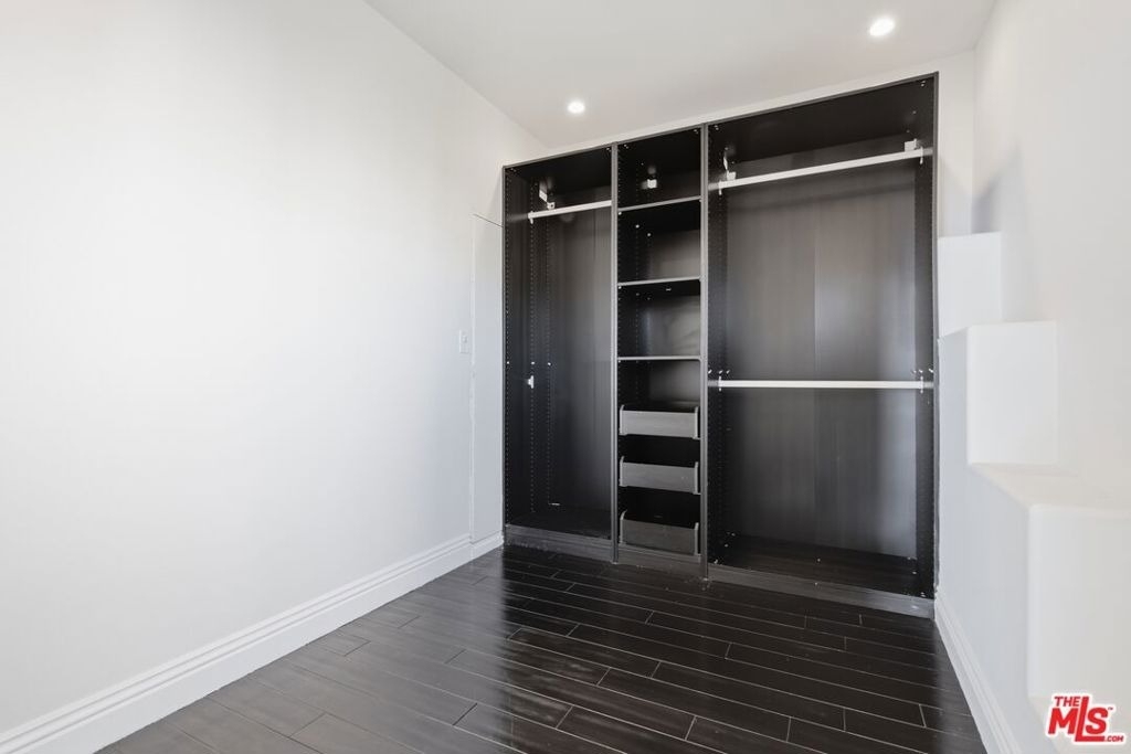 8908 Appian Way - Photo 37