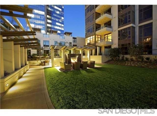 700 W E St - Photo 17