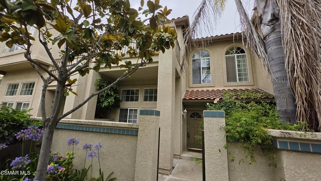 644 Warwick Avenue - Photo 1
