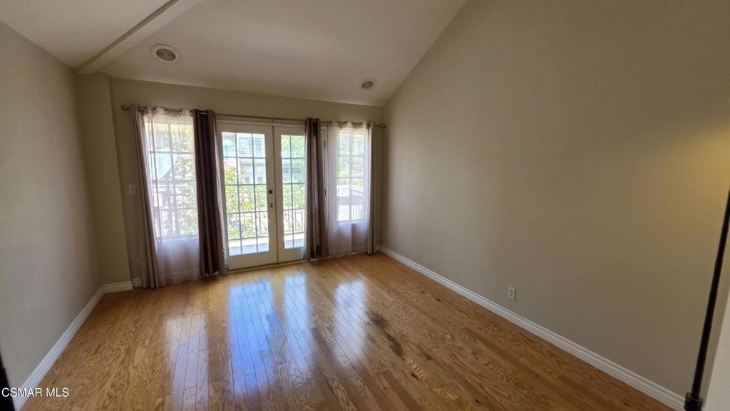 644 Warwick Avenue - Photo 12