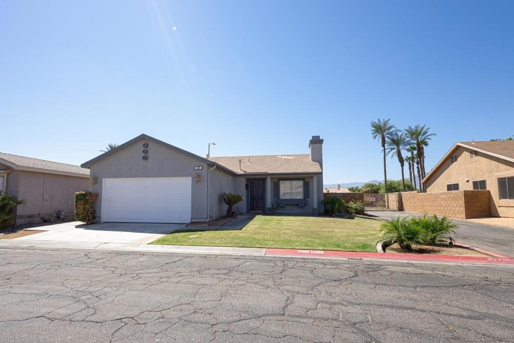 47800 Madison Street - Photo 0