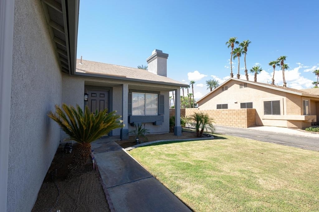 47800 Madison Street - Photo 1