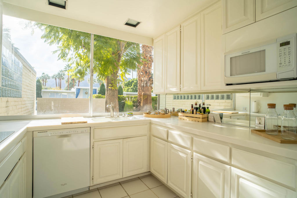 75810 Altamira Drive - Photo 7