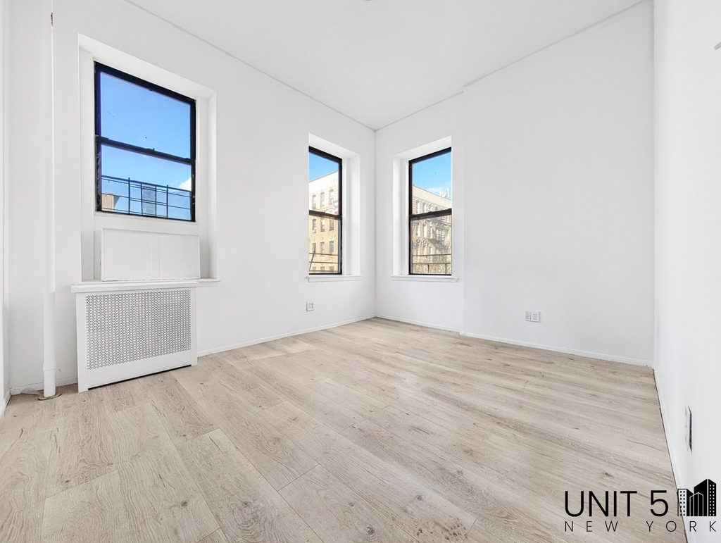 182 Havemeyer Street - Photo 0