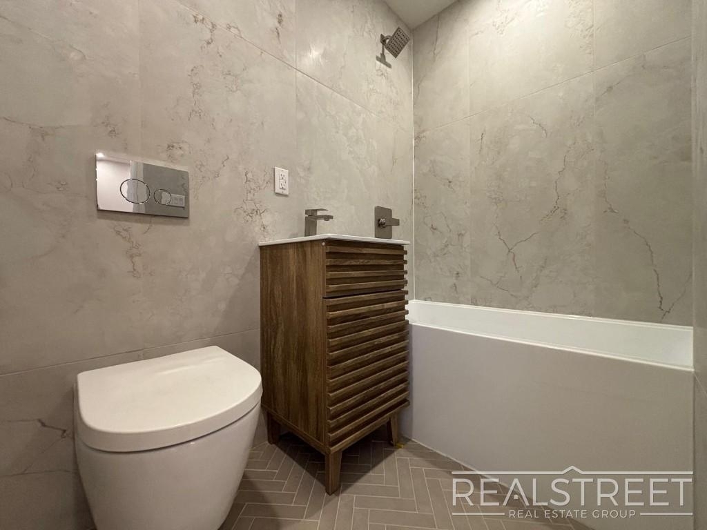 310 Park Ave - Photo 9