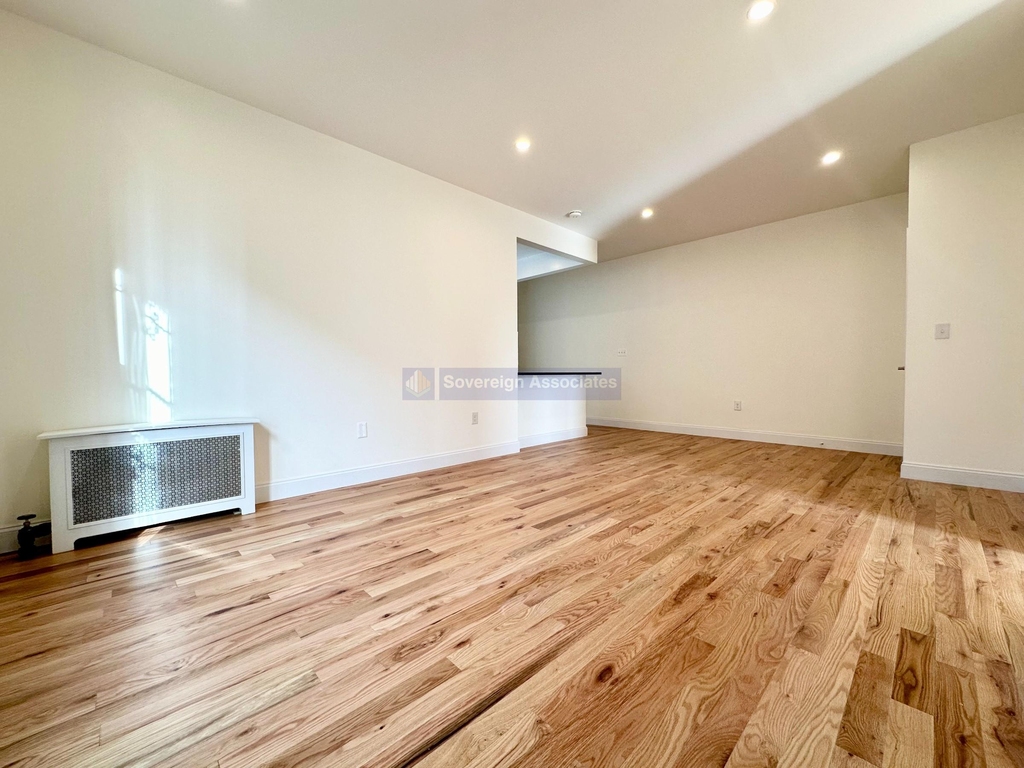 41-47 Saint Nicholas Terrace - Photo 2